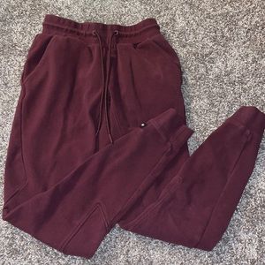 Alphalete joggers 😍